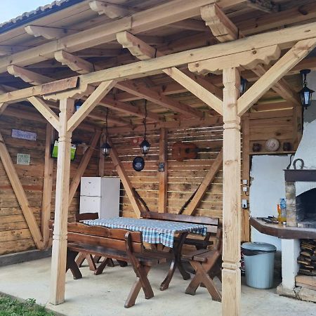 Къща за гости Яна Hotel Tŭrkasheni Екстериор снимка