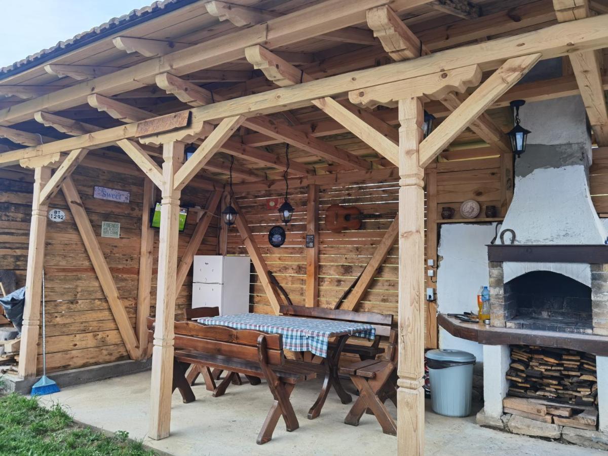 Къща за гости Яна Hotel Tŭrkasheni Екстериор снимка