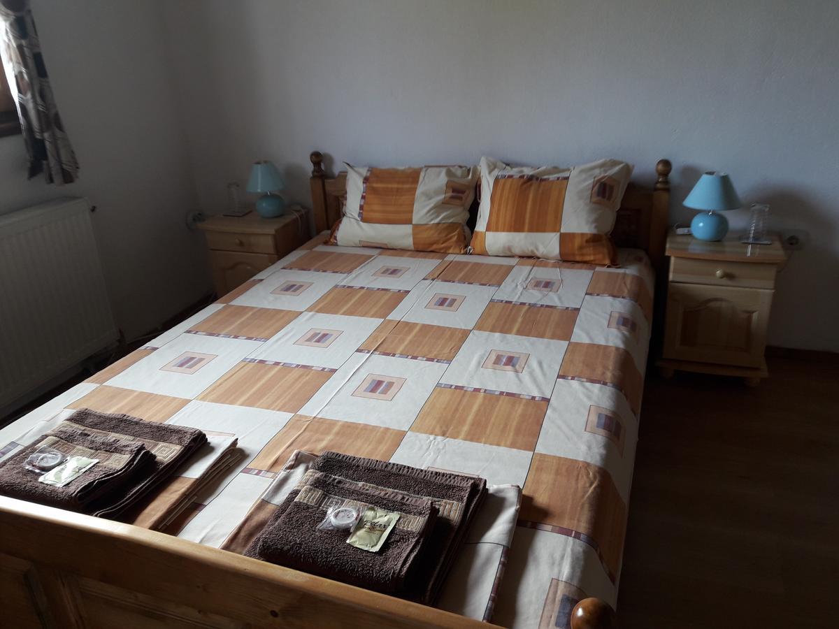 Къща за гости Яна Hotel Tŭrkasheni Екстериор снимка